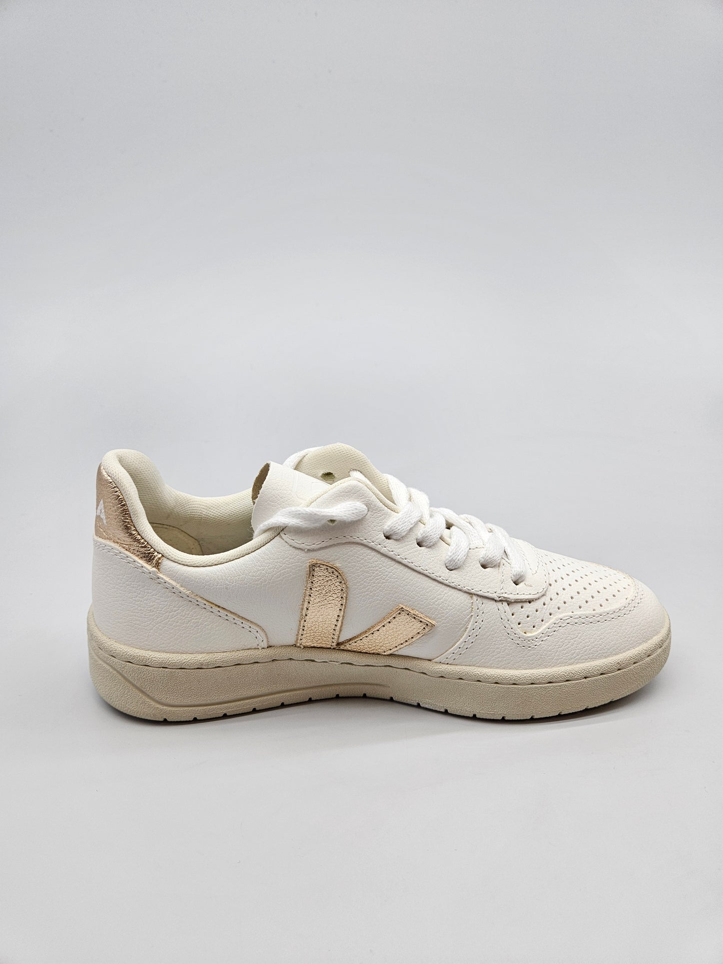 VEJA ORIGINAL KOZNI PATIKI BR 37