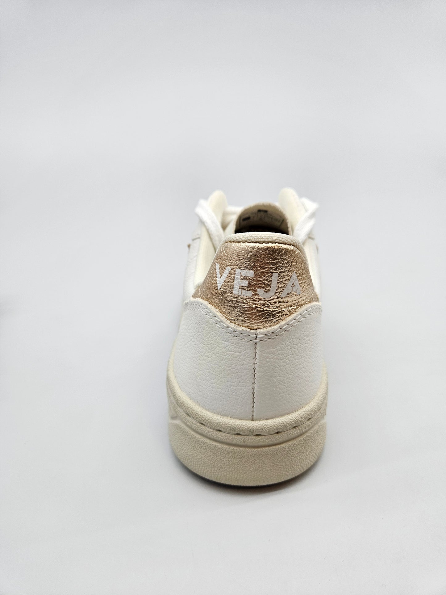 VEJA ORIGINAL KOZNI PATIKI BR 37