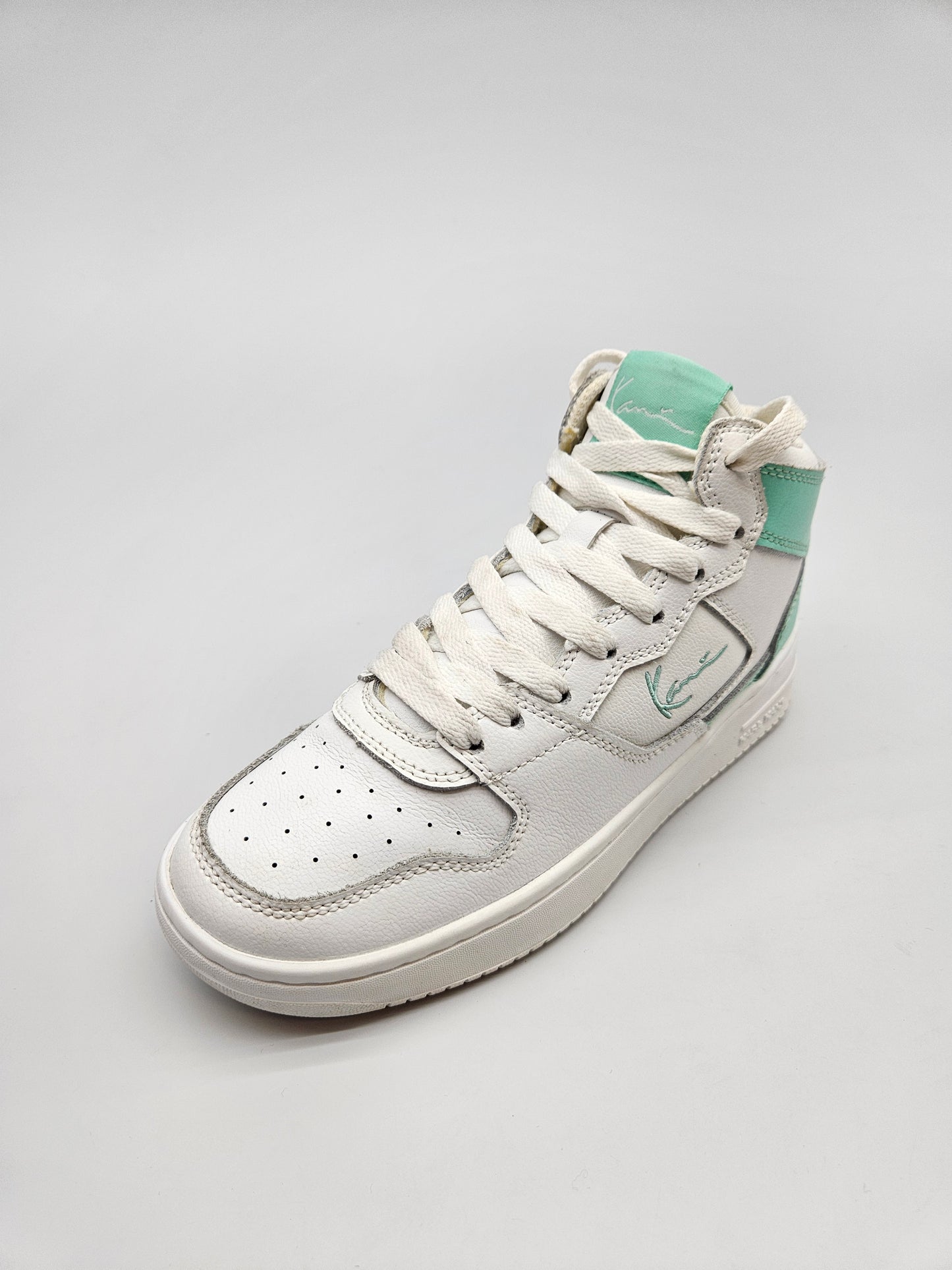 KARL KANI ORIGINAL PATIKI BR 37.5