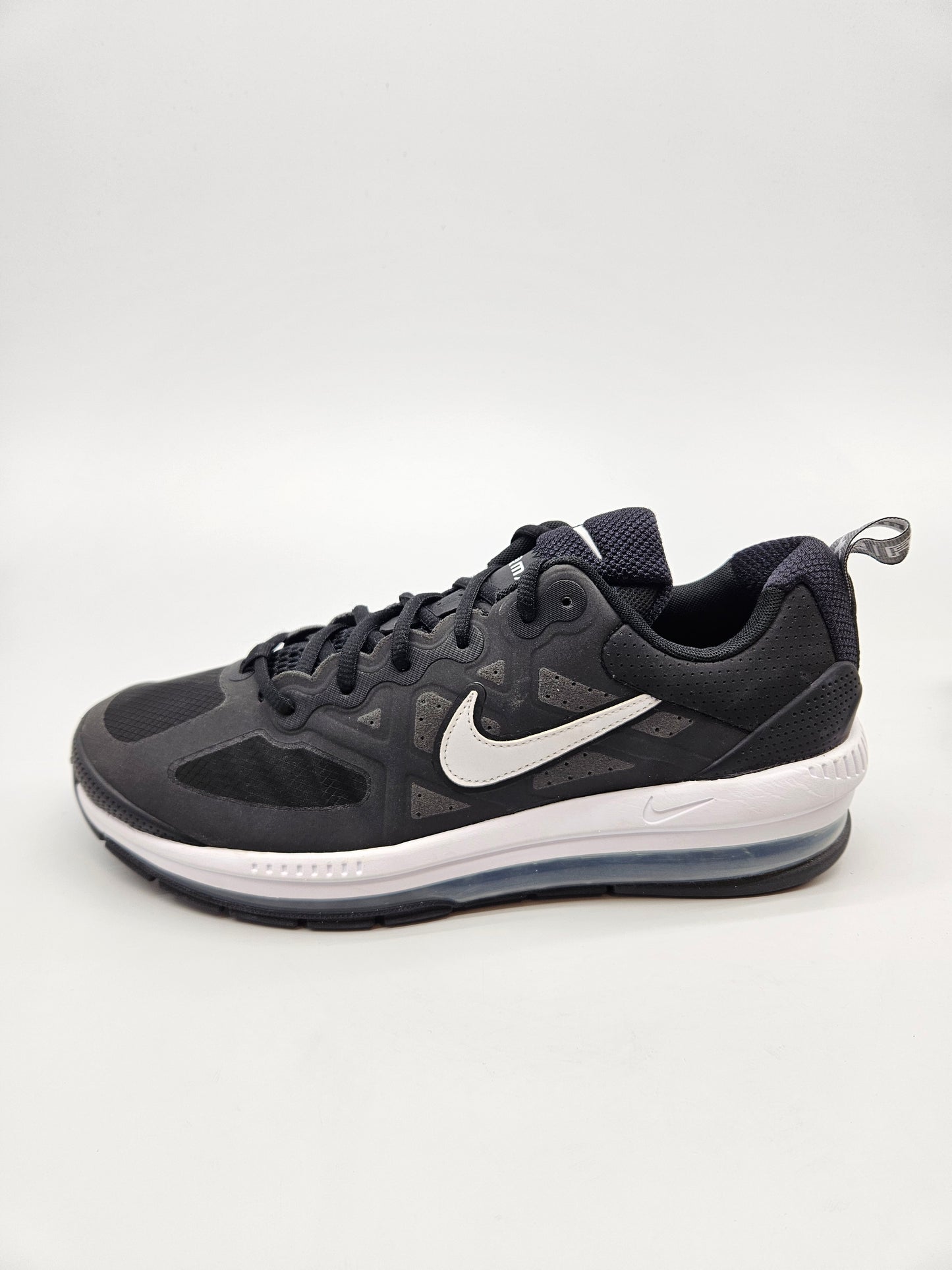 NIKE AIRMAX NOVI ORIGINAL PATIKI BR 45