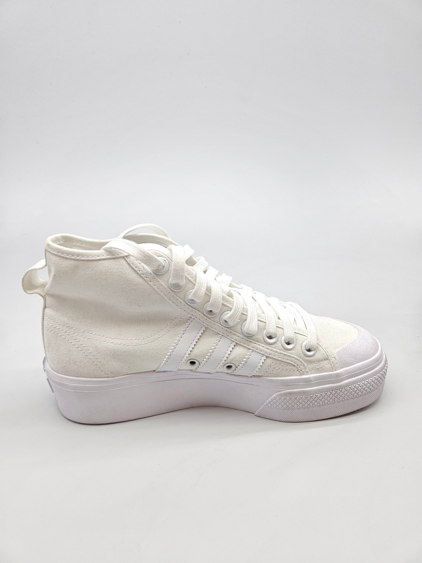 ADIDAS NOVI ORIGINAL PATIKI BR 40
