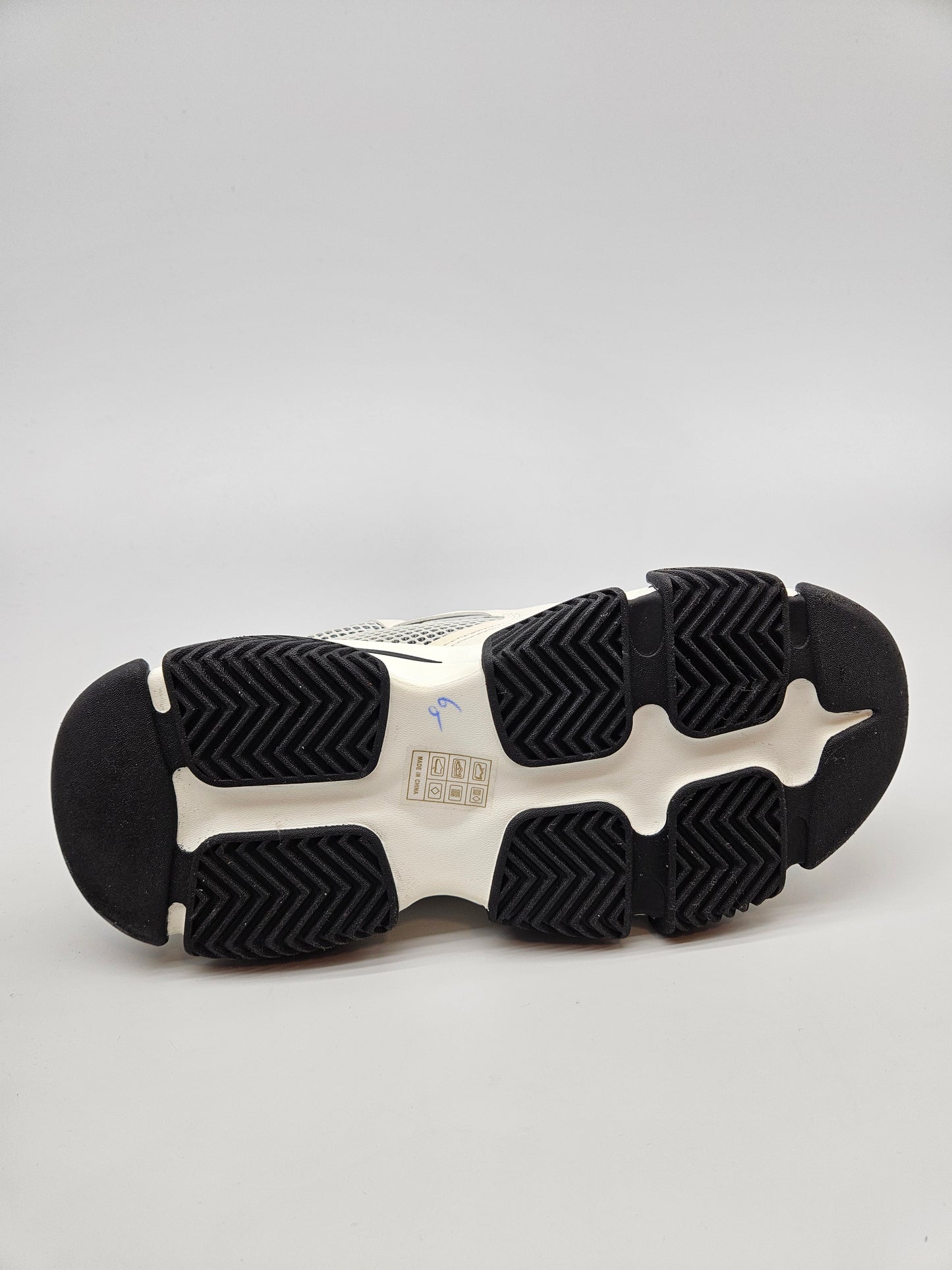 STEVE MADEN NOVI ORIGINAL PATIKI BR 40