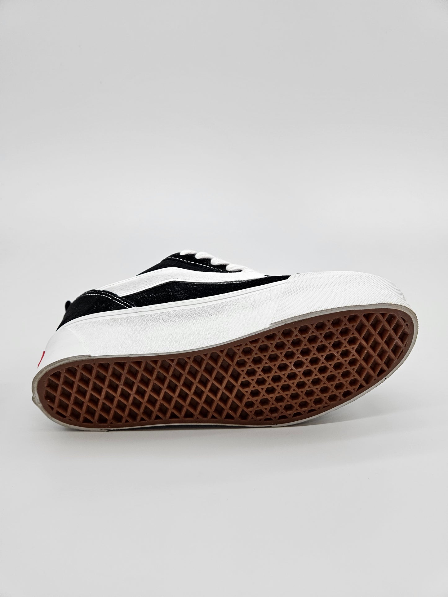 VANS NOVI ORIGINAL PATIKI BR 39
