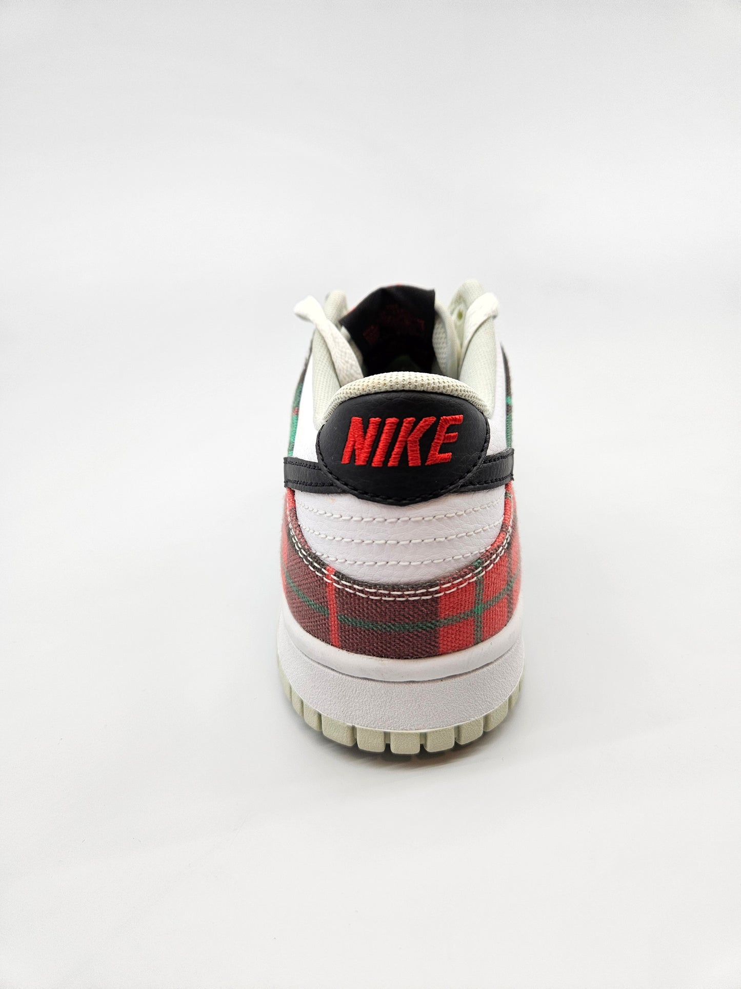 NIKE NOVI ORIGINAL PATIKI BR 40
