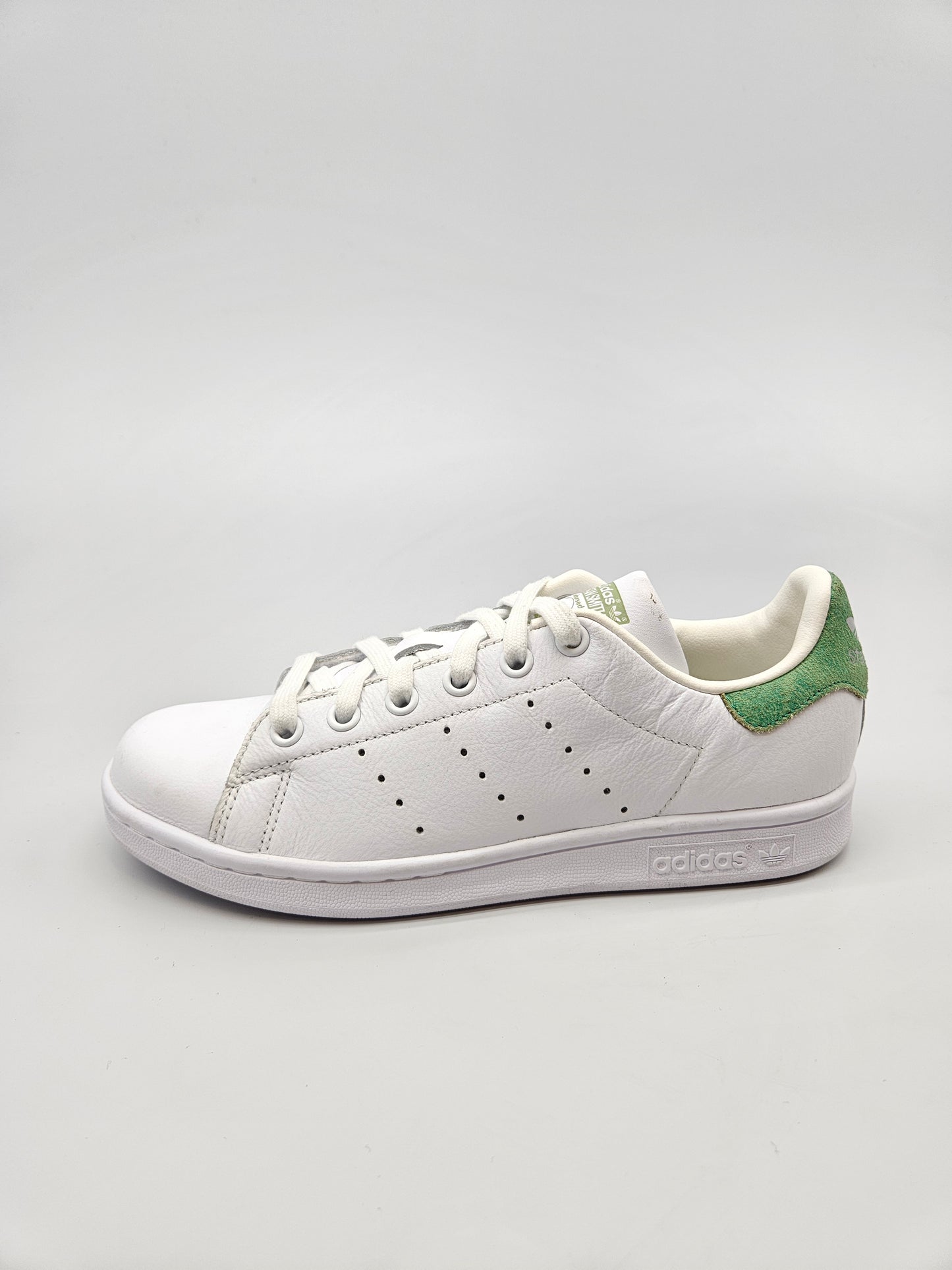 ADIDAS NOVI ORIGINAL PATIKI BR 37