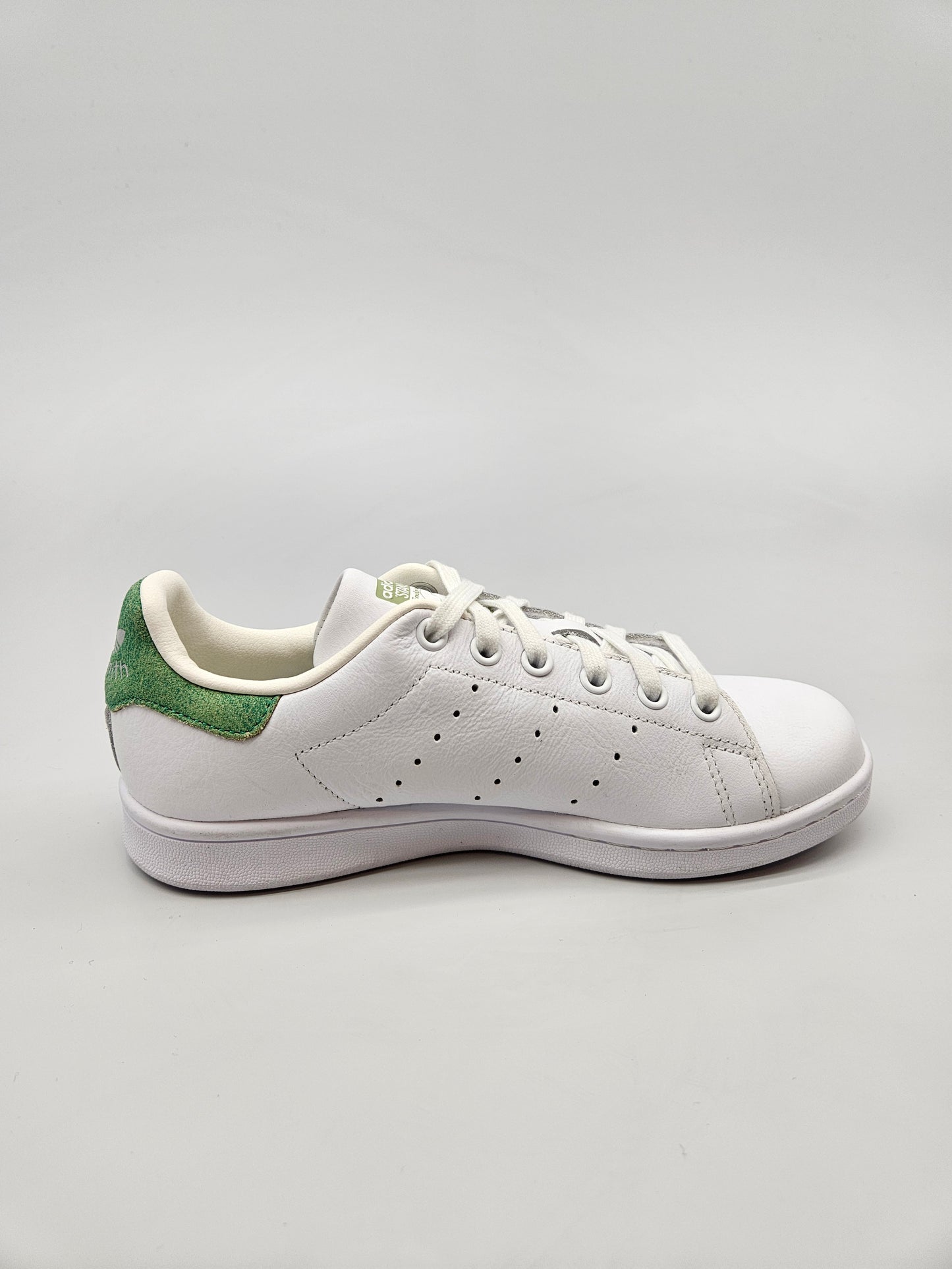 ADIDAS NOVI ORIGINAL PATIKI BR 37