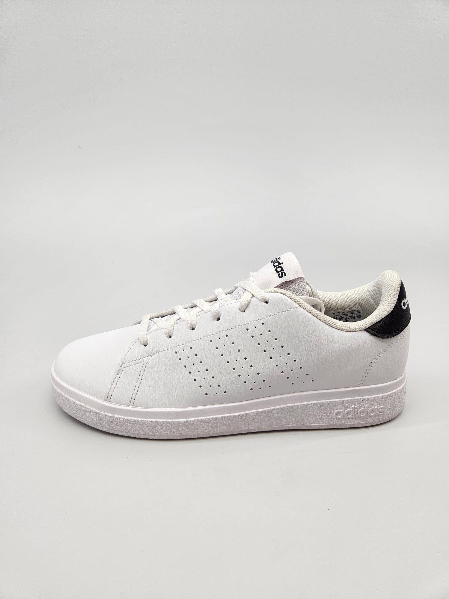 ADIDAS NOVI ORIGINAL PATIKI BR 38.5