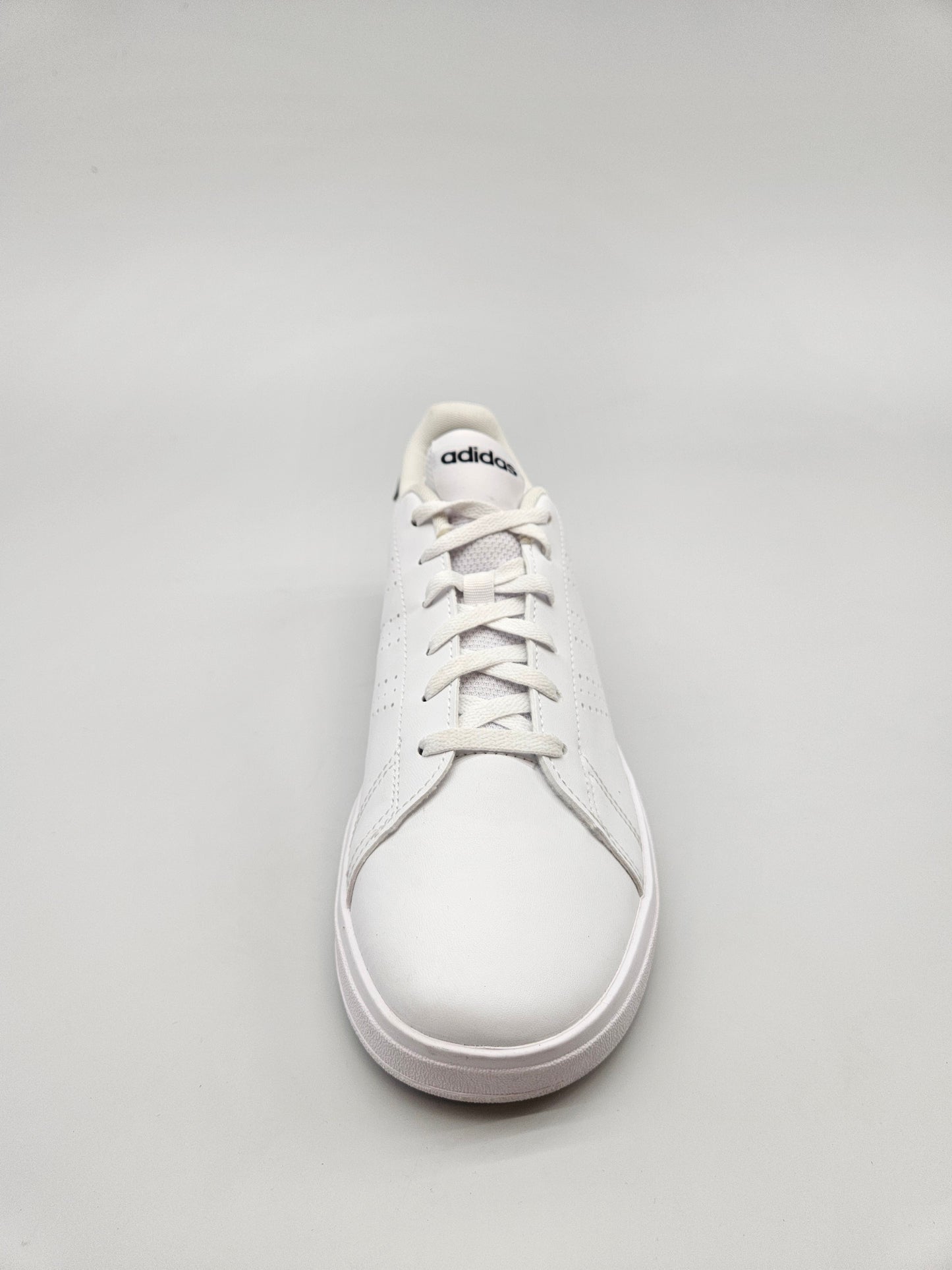 ADIDAS NOVI ORIGINAL PATIKI BR 38.5