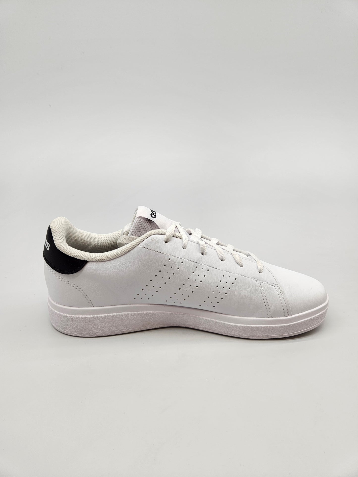 ADIDAS NOVI ORIGINAL PATIKI BR 38.5