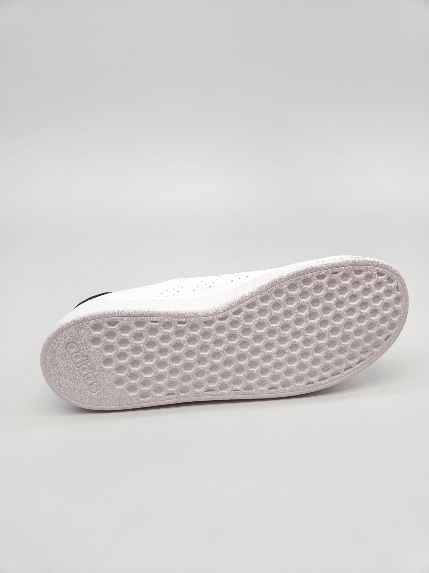 ADIDAS NOVI ORIGINAL PATIKI BR 38.5