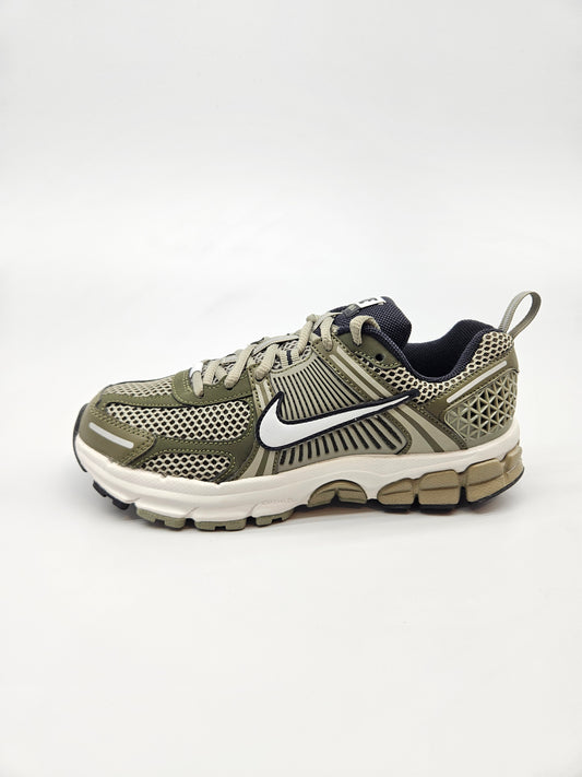 NIKE NOVI ORIGINAL PATIKI BR 36.5