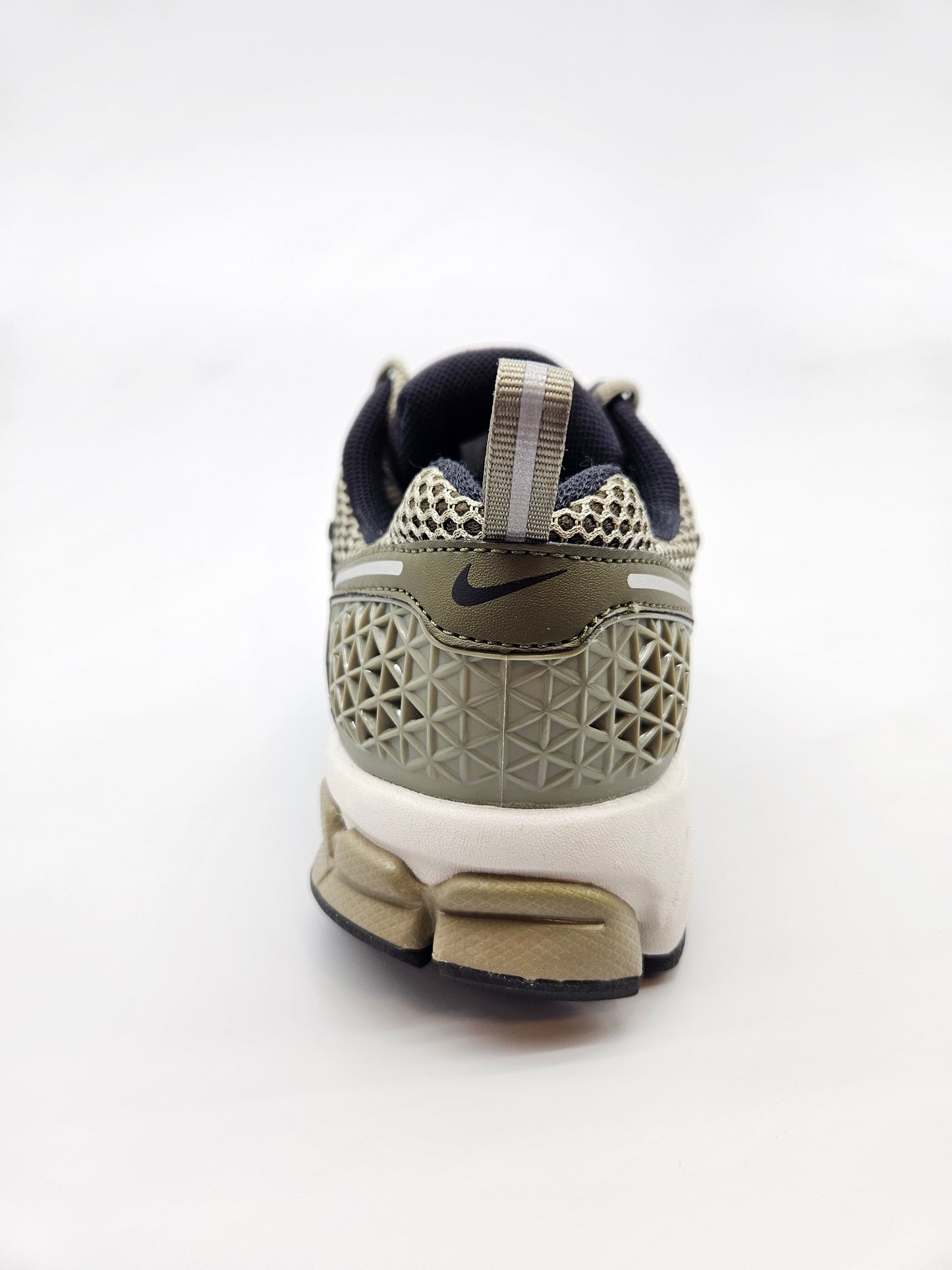 NIKE NOVI ORIGINAL PATIKI BR 36.5
