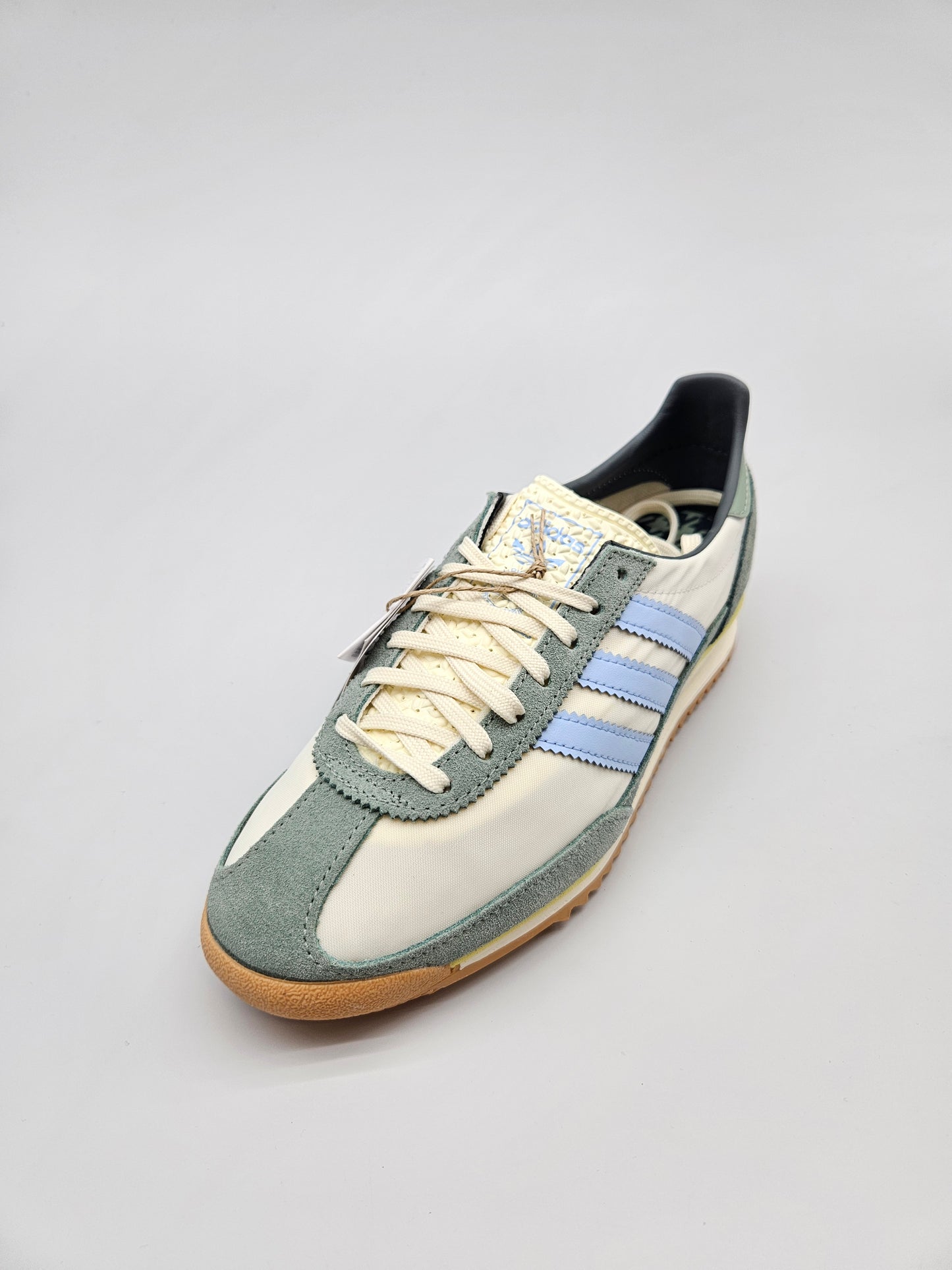 ADIDAS NOVI ORIGINAL PATIKI BR 38