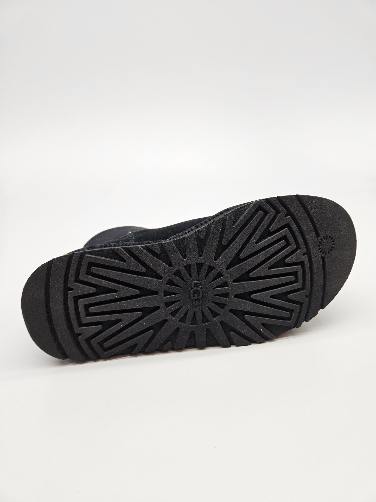 UGG ORIGINAL KOZNI CIZMI BR 38