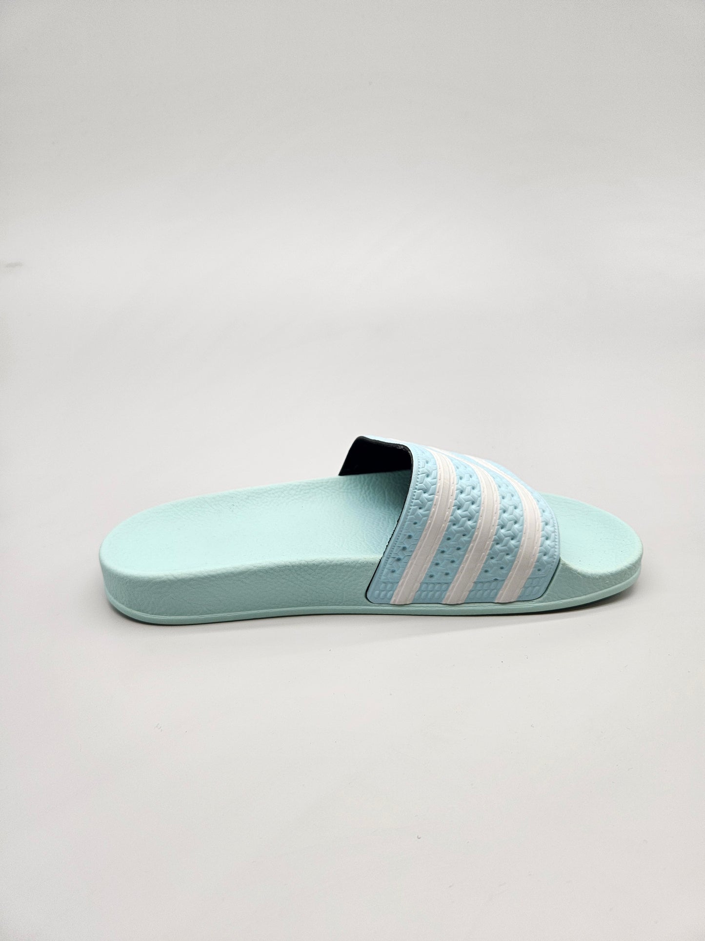 ADIDAS NOVI ORIGINAL VLECKI BR 40