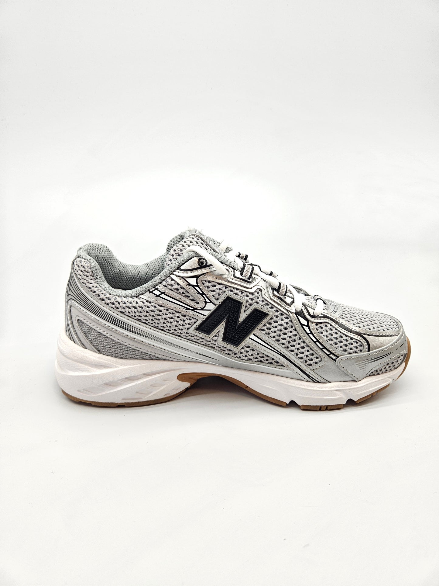 NEW BALANCE NOVI ORIGINAL PATIKI BR 40.5