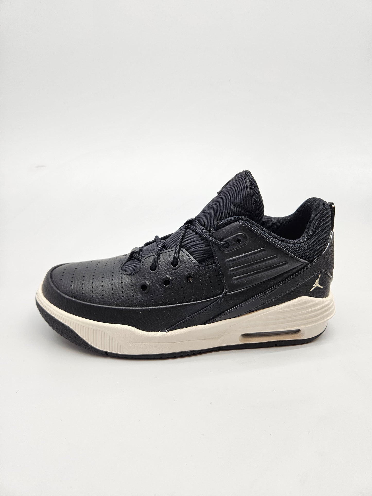 NIKE JORDAN NOVI ORIGINAL PATIKI BR 39