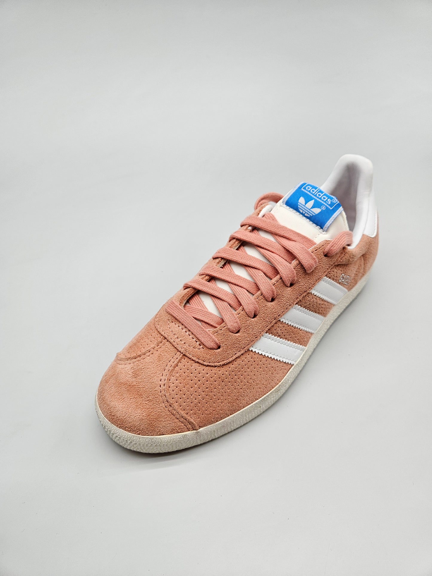 ADIDAS GAZZELE NOVI ORIGINAL PATIKI BR 39