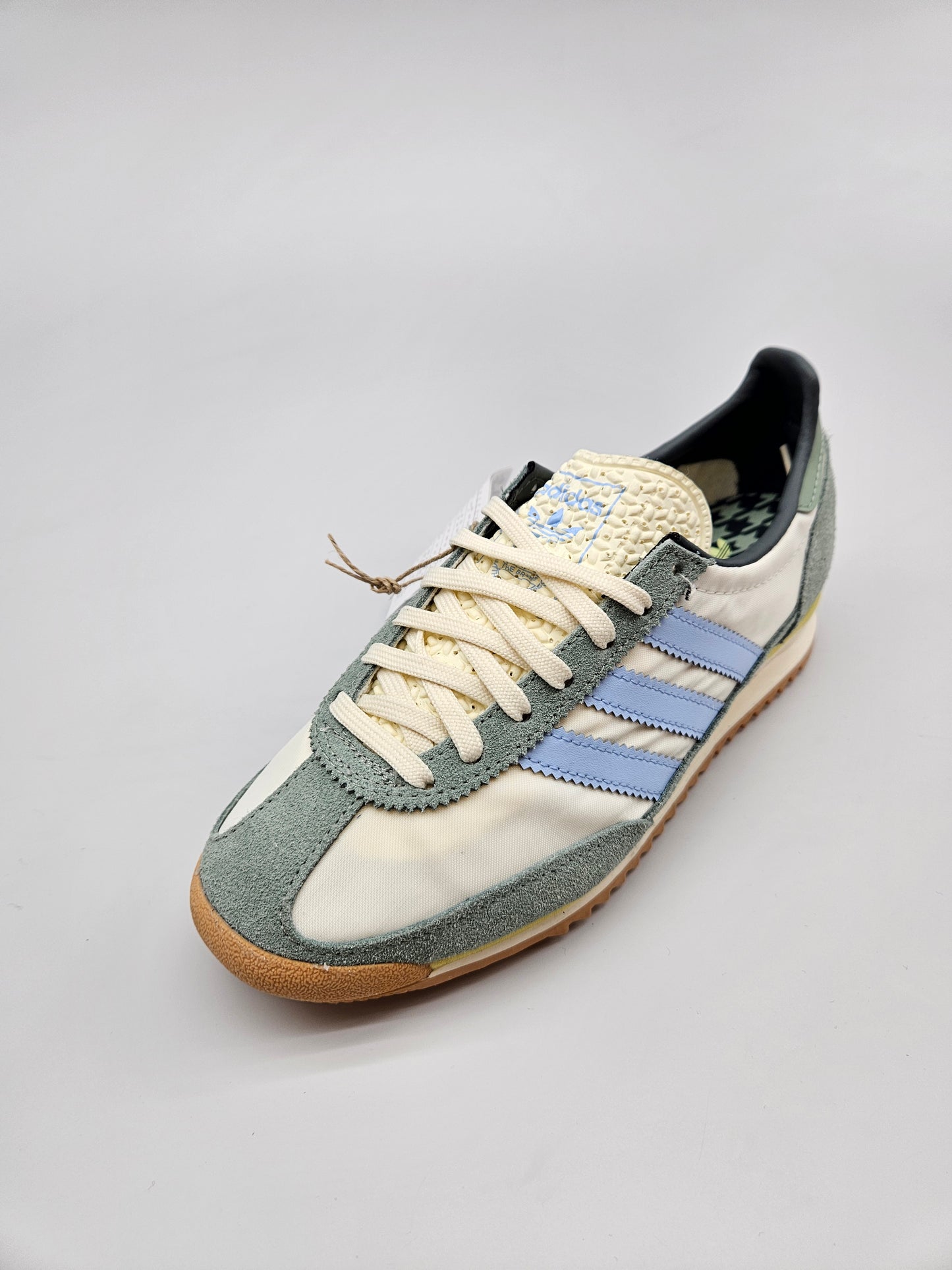 ADIDAS NOVI ORIGINAL PATIKI BR 37