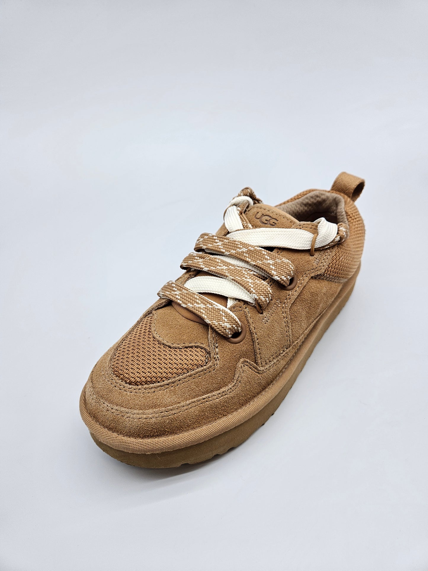 UGG AUSTRALIA NOVI ORIGINAL PATIKI BR 40