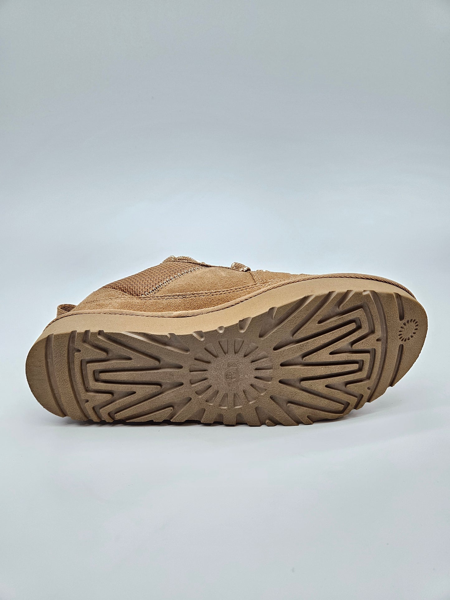 UGG AUSTRALIA NOVI ORIGINAL PATIKI BR 40