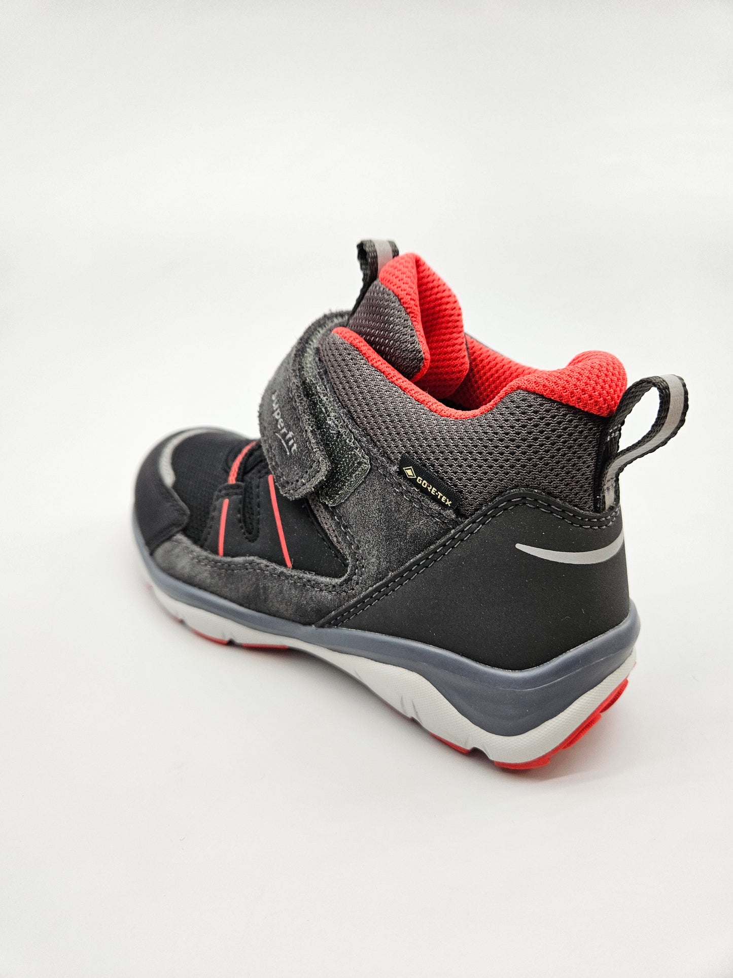 SUPERFIT GORETEX NOVI ORIGINAL CIZMI BR 28