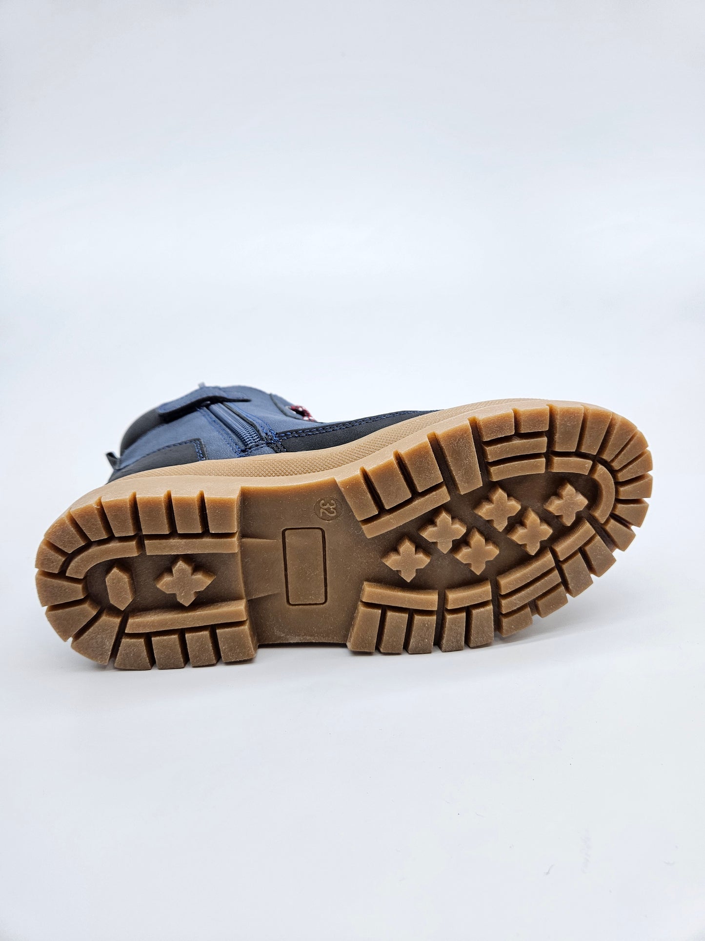 FRIBOO NOVI ORIGINAL CIZMI BR 32