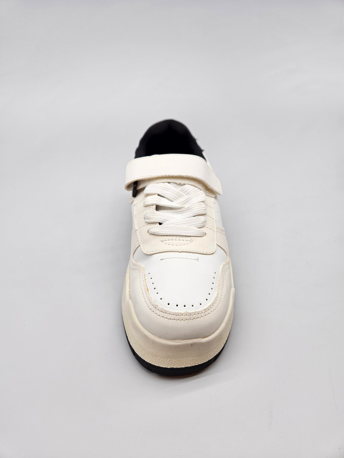 BERSHKA NOVI ORIGINAL PATIKI BR 37
