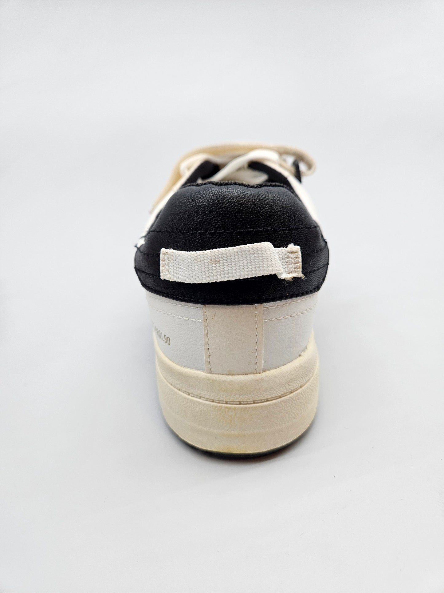 BERSHKA NOVI ORIGINAL PATIKI BR 37