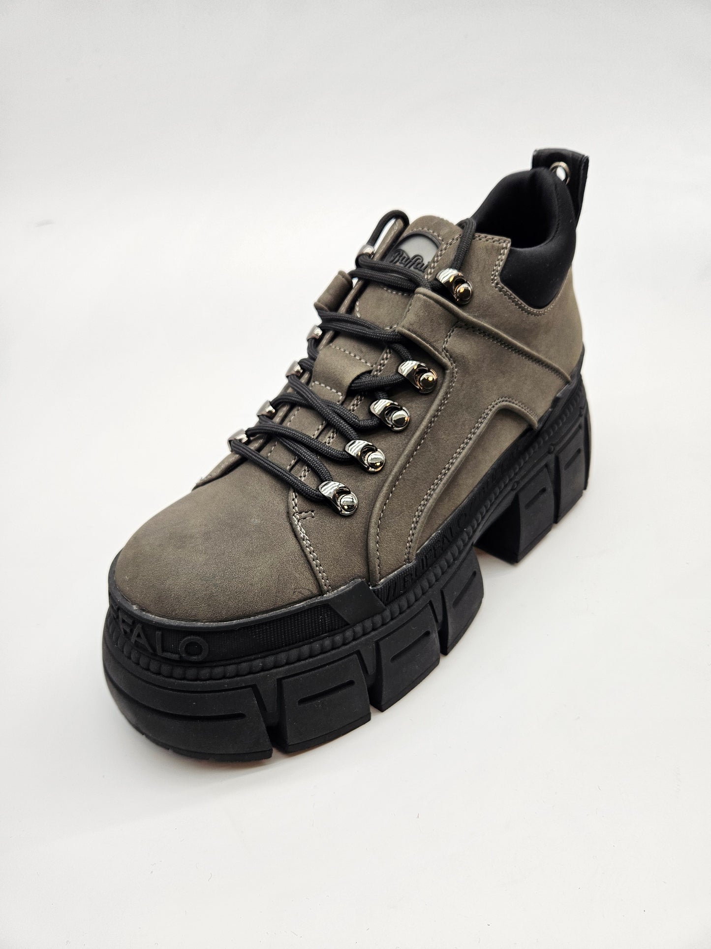 BUFFALO NOVI ORIGINAL PATIKI BR 42