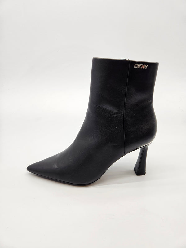 DKNY ORIGINAL KOZNI CIZMI BR 37.5