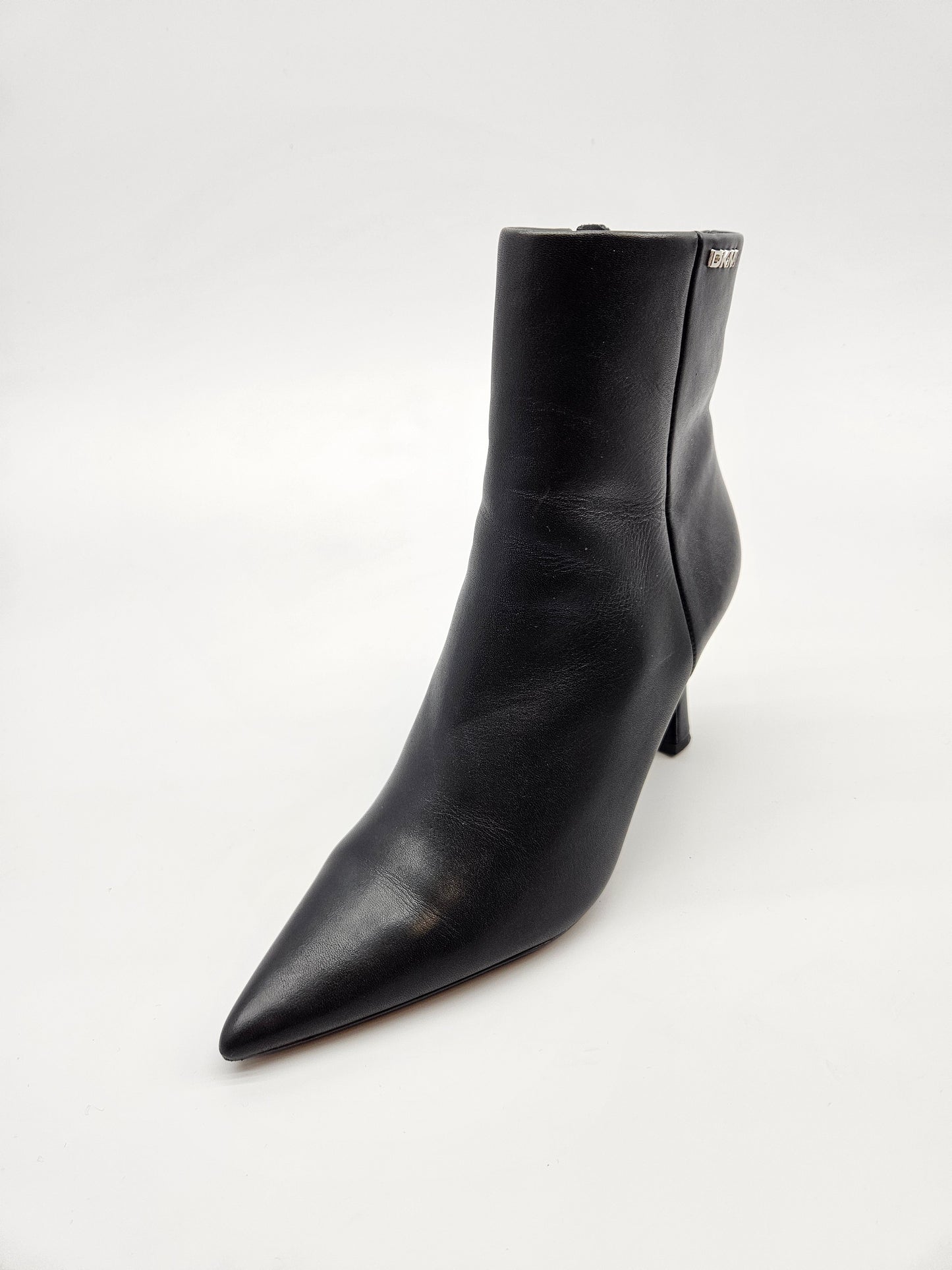 DKNY ORIGINAL KOZNI CIZMI BR 37.5