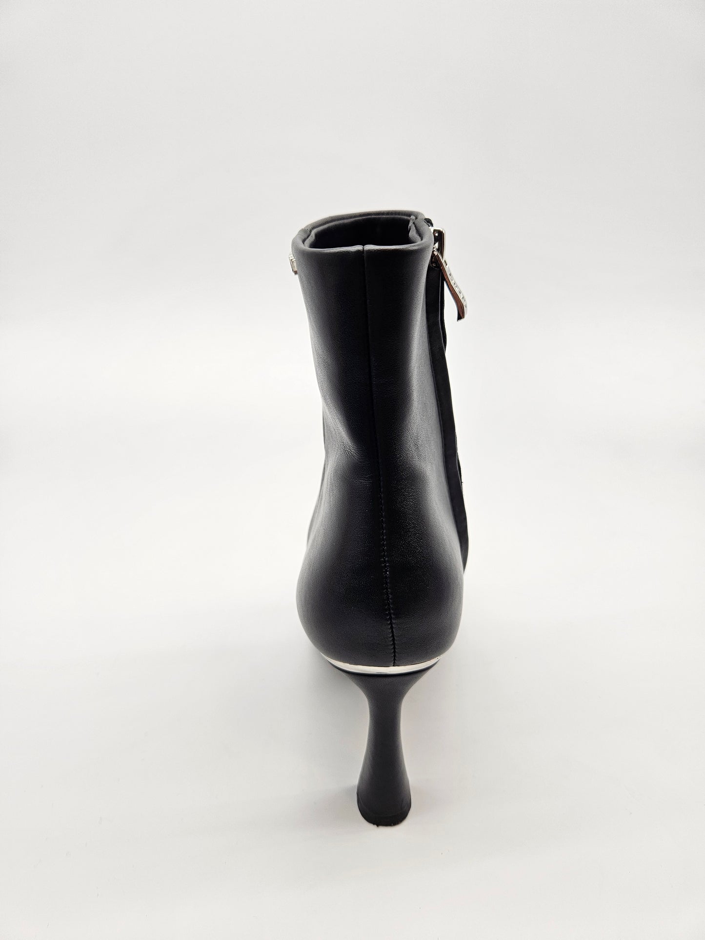 DKNY ORIGINAL KOZNI CIZMI BR 37.5