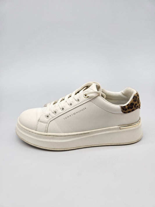 TOMMY HILFIGER ORIGINAL PATIKI BR 39