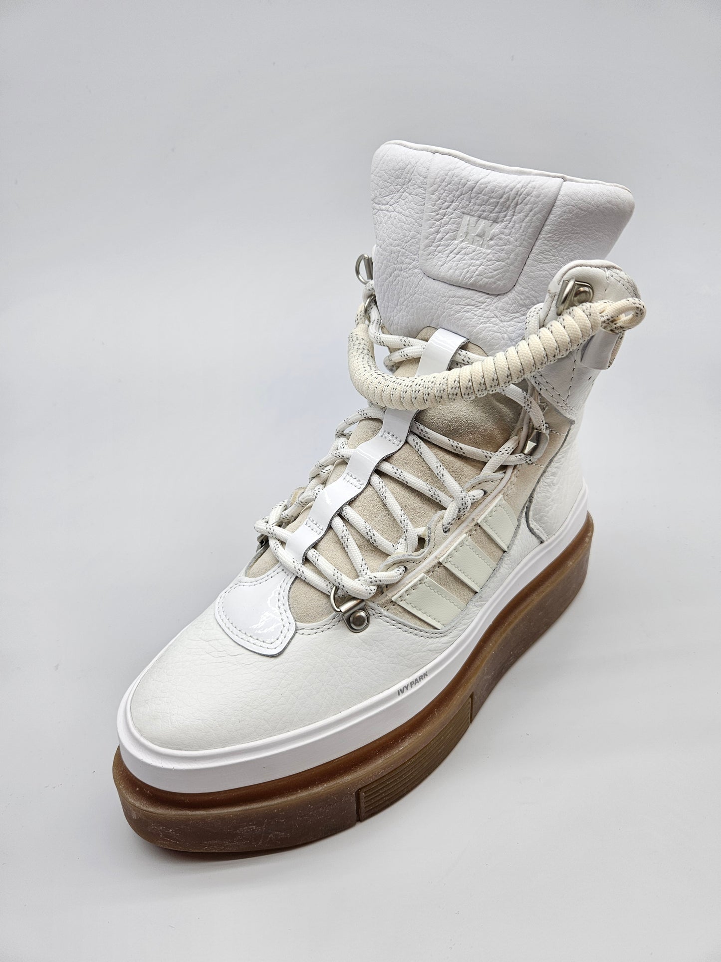 ADIDAS NOVI ORIGINAL CIZMI BR 38.5