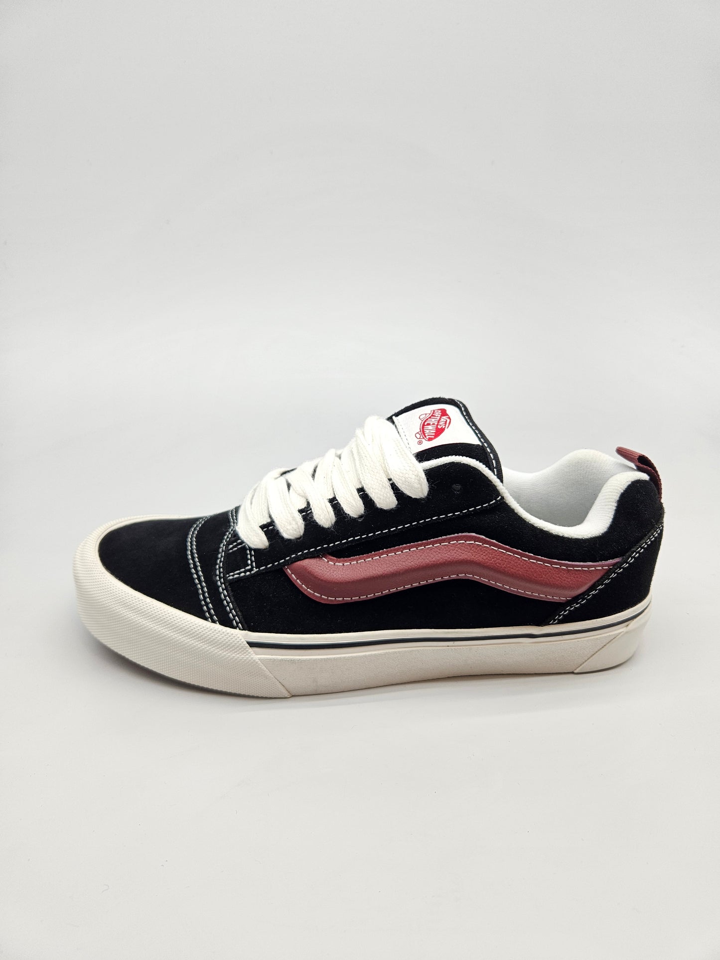 VANS NOVI ORIGINAL PATIKI BR 42
