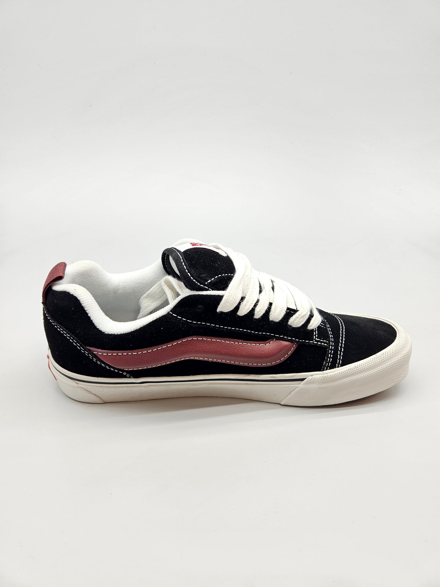 VANS NOVI ORIGINAL PATIKI BR 42