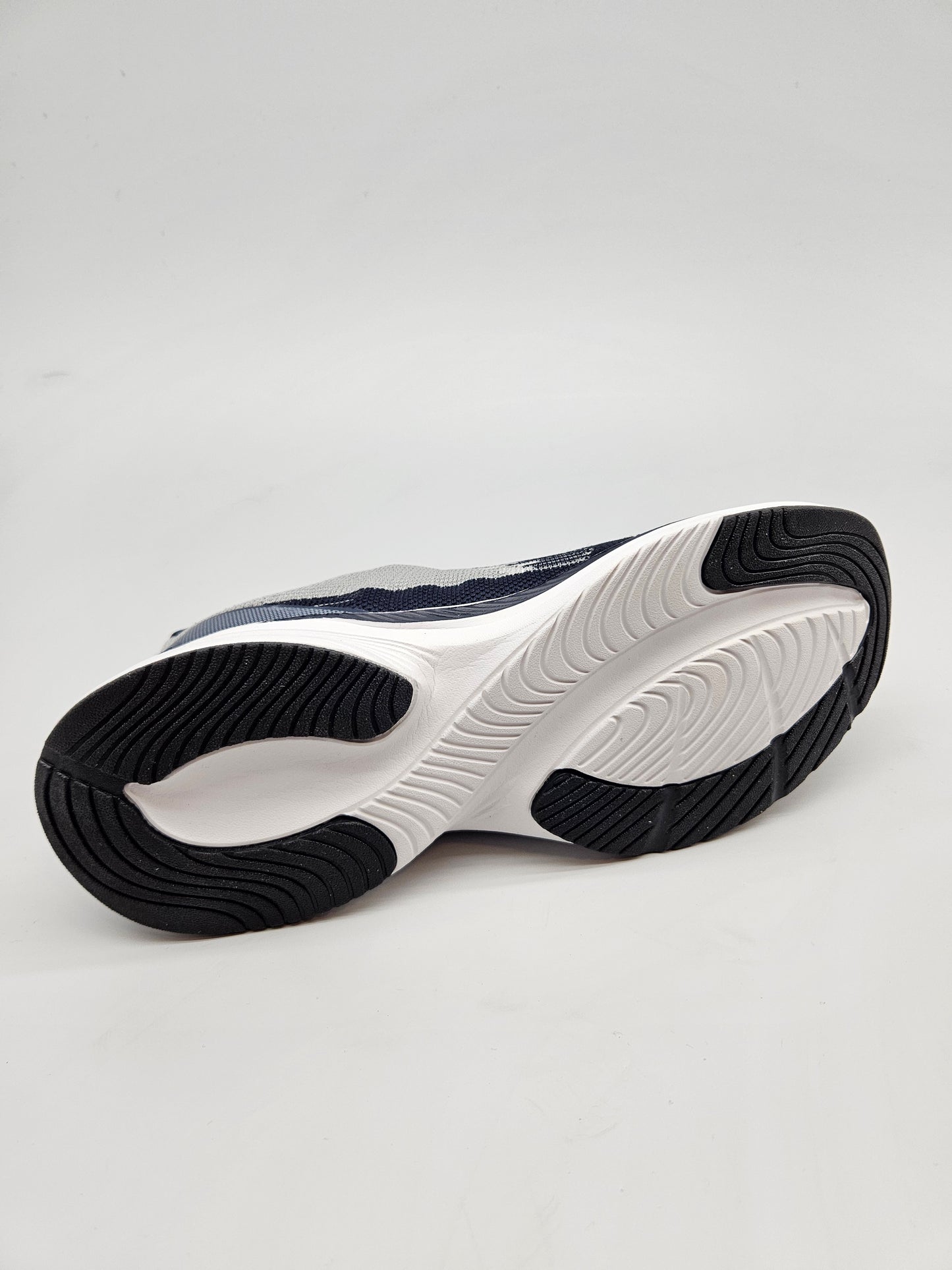 PIER ONE NOVI ORIGINAL PATIKI BR 41