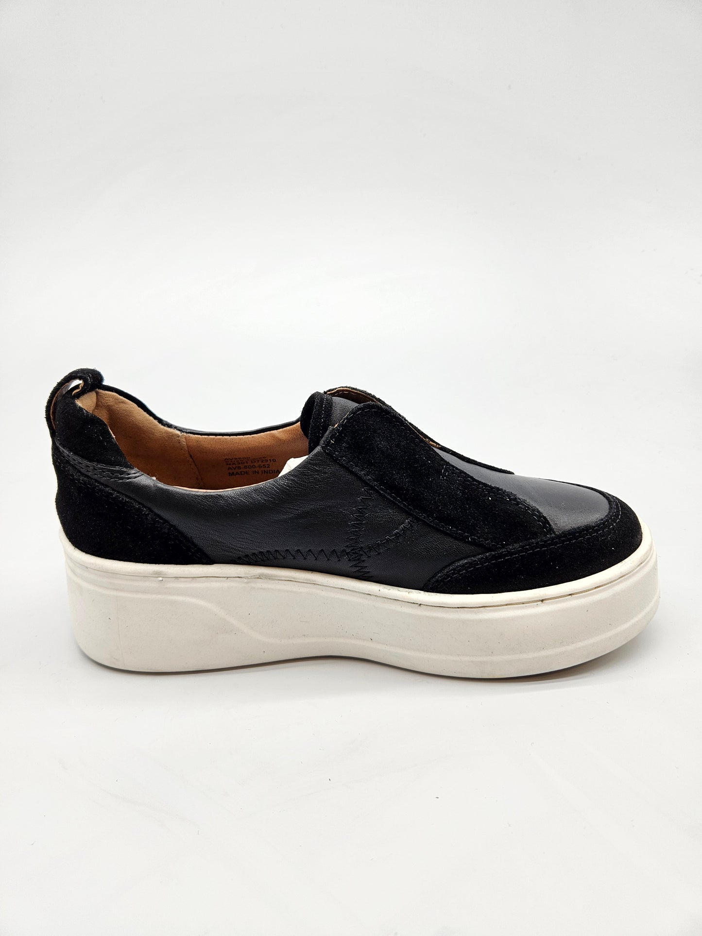 NEXT NOVI ORIGINAL PATIKI BR 36