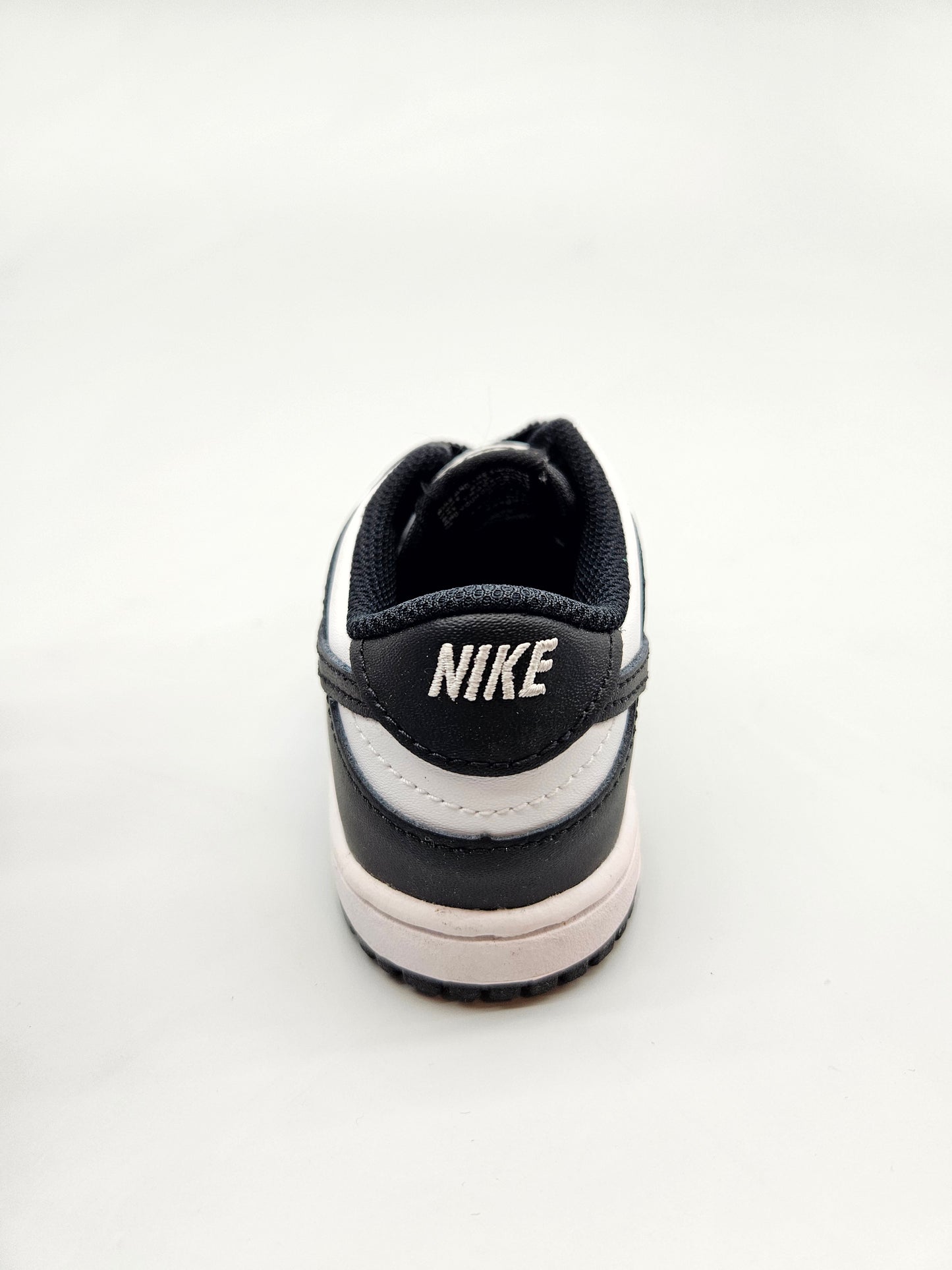 NIKE NOVI ORIGINAL PATIKI BR 26
