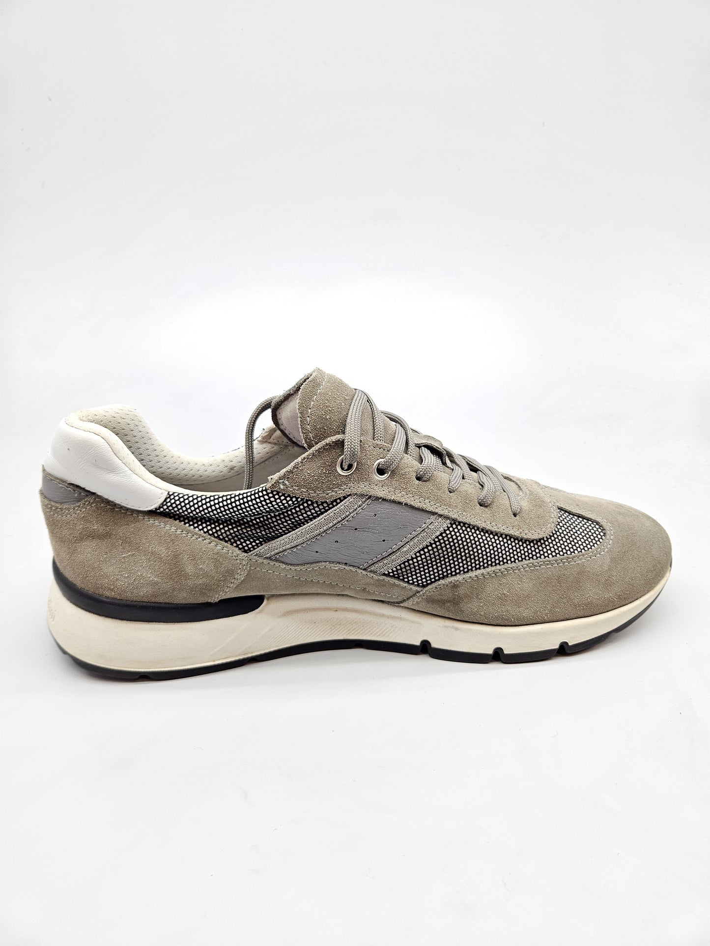 NEROGIADINI ORIGINAL KOZNI PATIKI BR 46