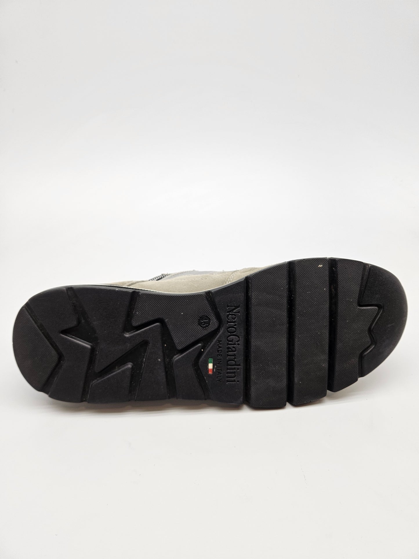 NEROGIADINI ORIGINAL KOZNI PATIKI BR 46