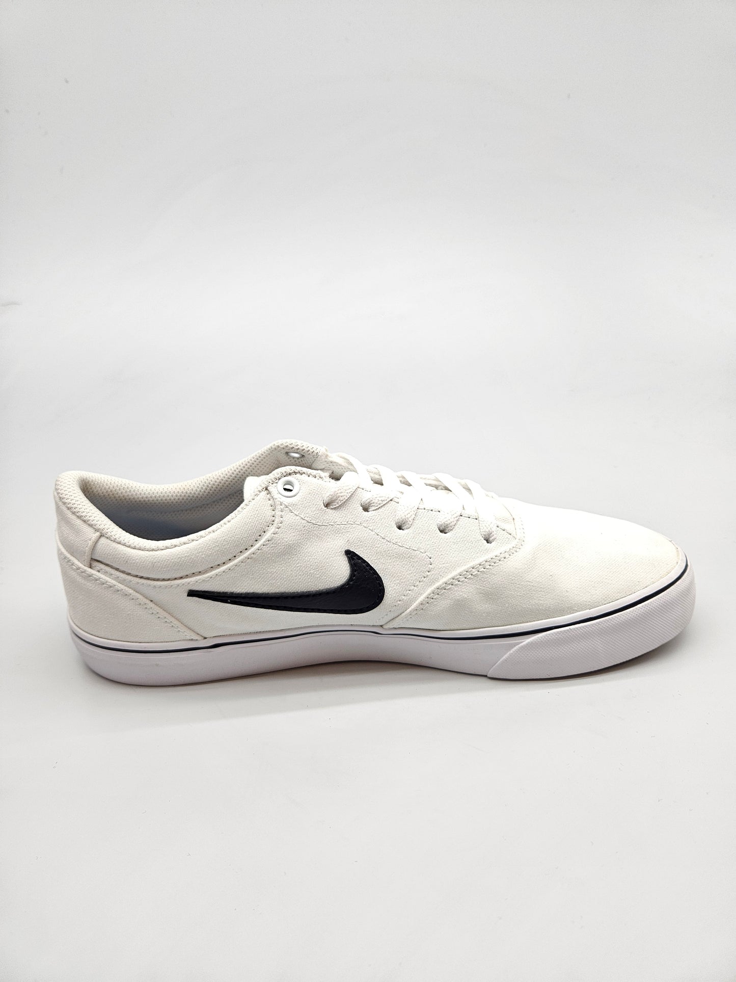NIKE NOVI ORIGINAL PATIKI BR 43
