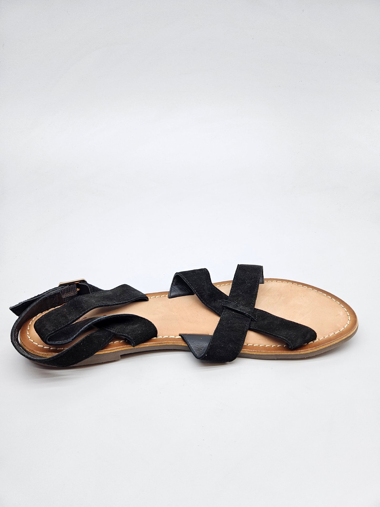 KICKERS NOVI ORIGINAL KOZNI SANDALKI BR 40