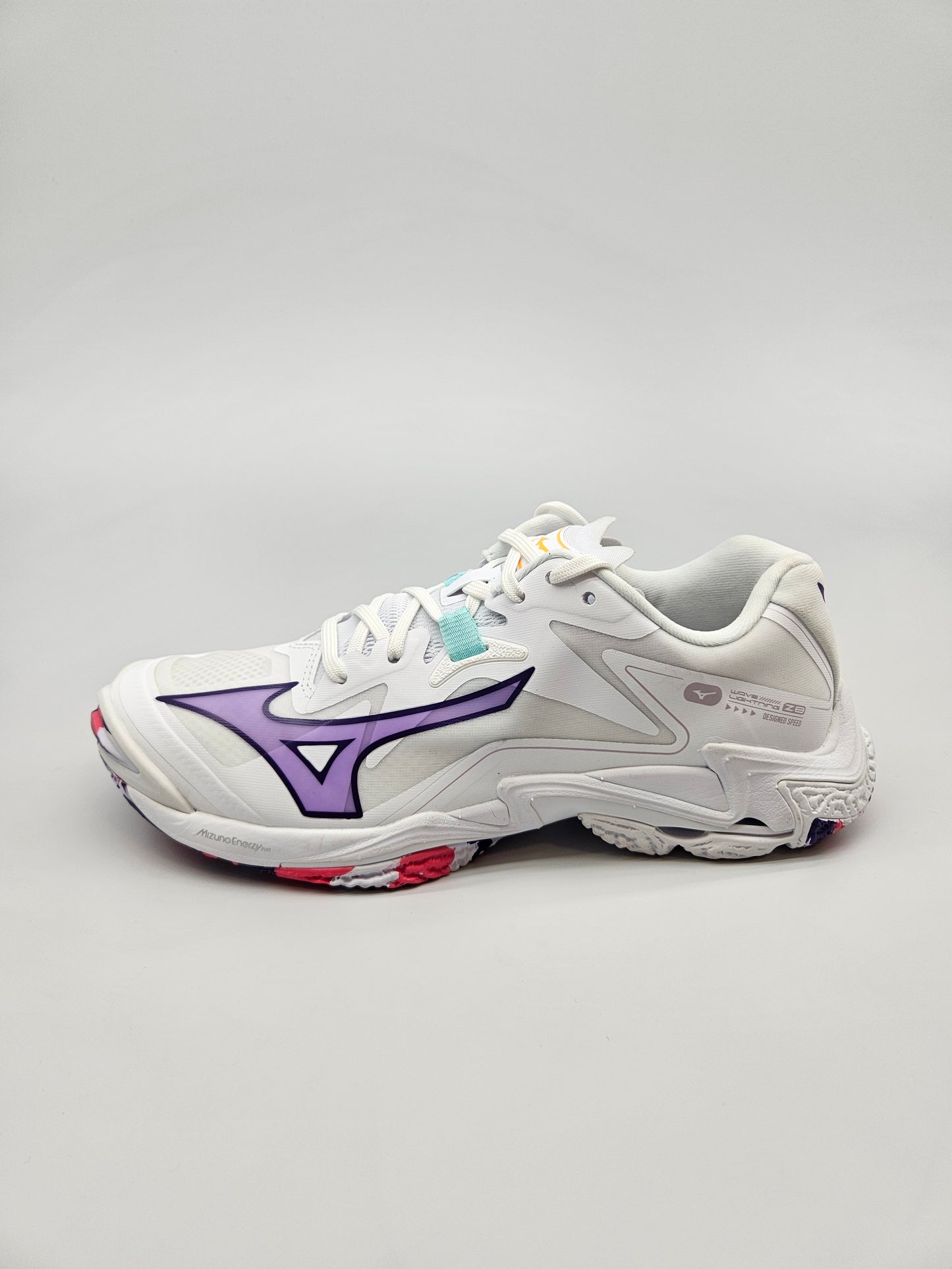 MIZUNO NOVI ORIGINAL PATIKI BR 40