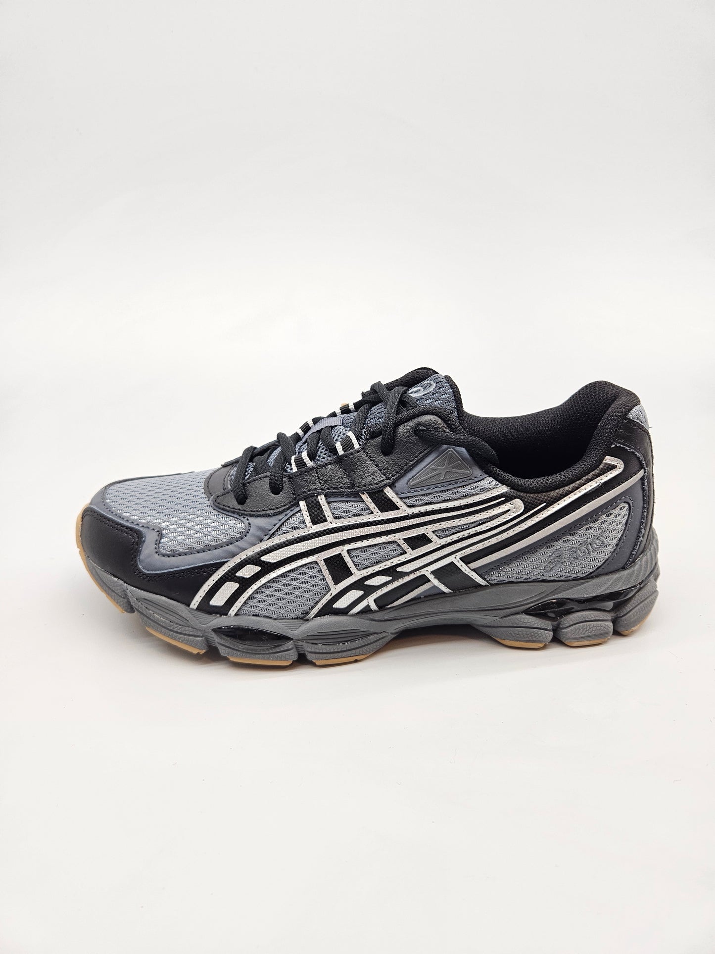 ASICS NOVI ORIGINAL PATIKI BR 42