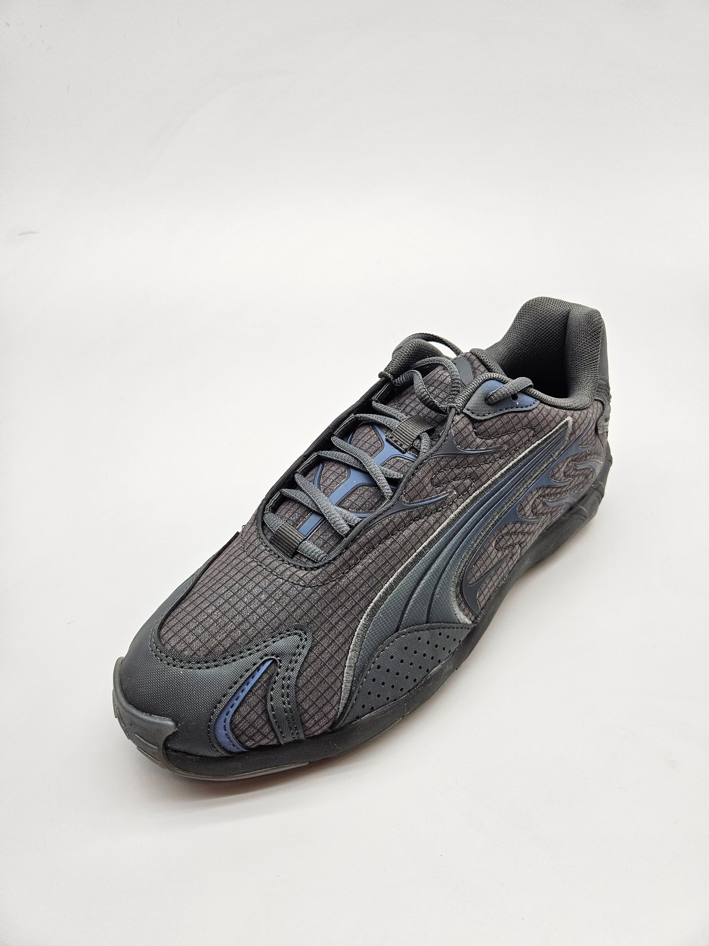 PUMA NOVI ORIGINAL PATIKI BR 42