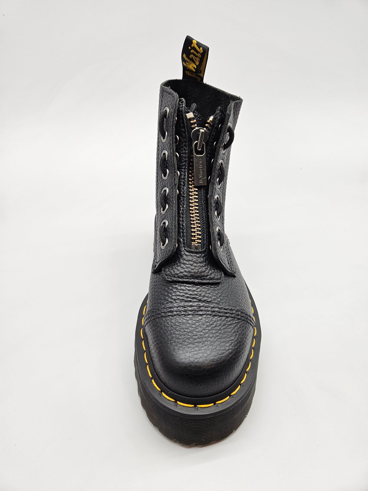 DR MARTINS NOVI ORIGINAL KOZNI CIZMI BR 39