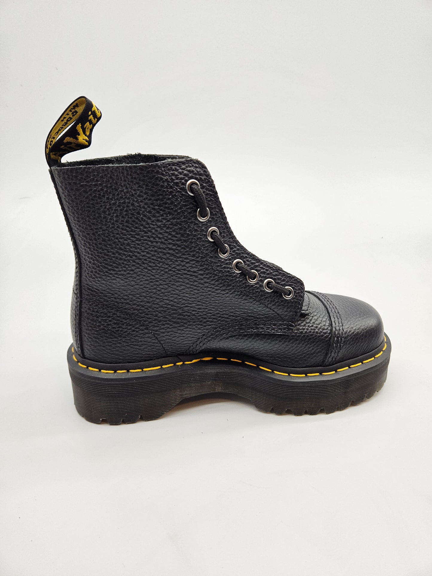 DR MARTINS NOVI ORIGINAL KOZNI CIZMI BR 39