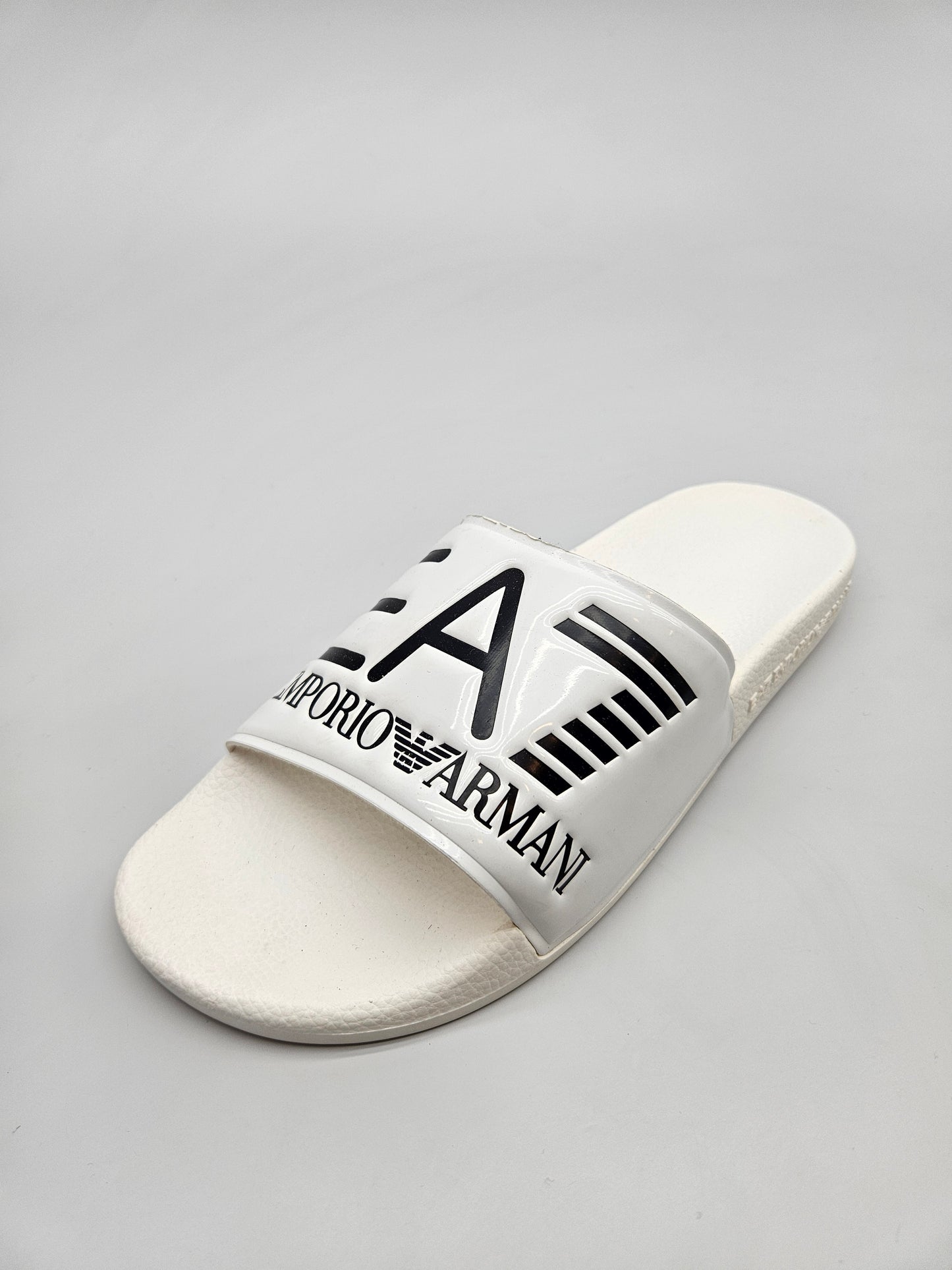 ARMANI ORIGINAL NOVI VLECKI BR 42